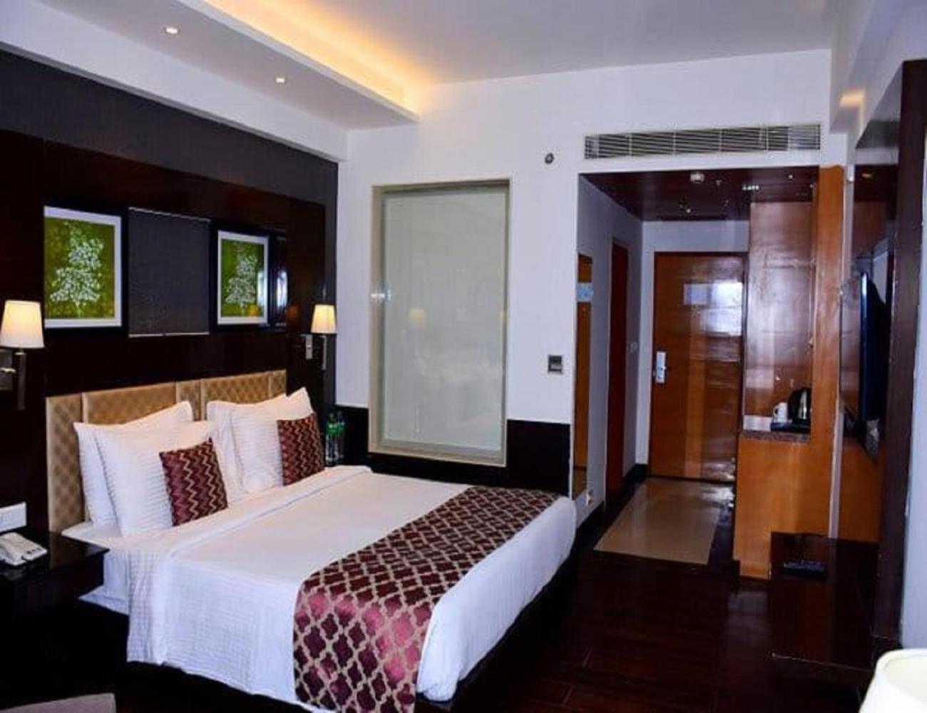 Hotel Tu Casa Delhi Airport นิวเดลี ภายนอก รูปภาพ